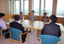 フランス　ル・アーブル大学交換留学生が宮野副学長を表敬訪問