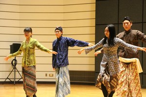 インドネシアンダンス