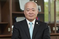 学長　荒川哲男<br>
Tetsuo Arakawa President</br>